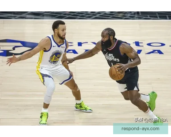 NBA最新动态：詹姆斯赛季首战大胜，库里三分破纪录勇士强势反弹